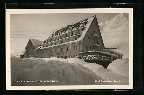 AK Zürs a. A., Hotel Alpenrose im Tiefschnee