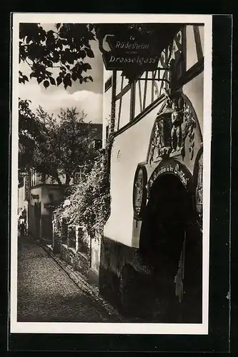 AK Rüdesheim, Gasthaus Drosselhof in der Strasse Drosselgasse