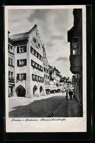 AK Lindau i. Bodensee, Maximilianstrasse mit Friseur-Salon und Polizeiwache