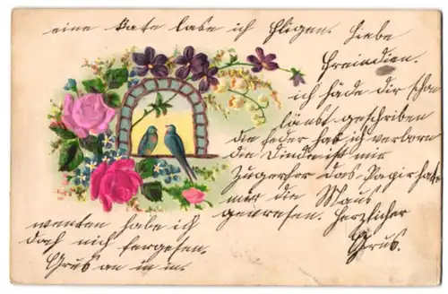 Stoff-Präge-AK Zwei Schwalben sitzen im Fensterbogen, Rosen aus echtem Stoff