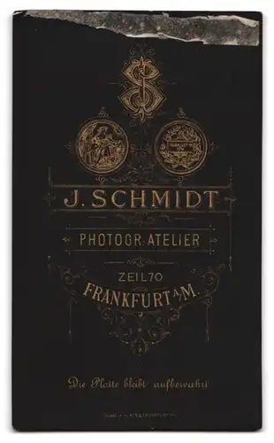 Fotografie J. Schmidt, Frankfurt a. M., Zeil 70, Bürgerlicher Mann im Mantel mit Schnurrbart