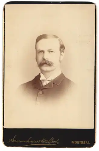 Fotografie Summerhayes & Walford, Montreal, Bürgerlicher Herr mit Schnauzbart
