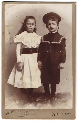 Fotografie Julius Kurz, Stuttgart, Kinderpaar in modischer Kleidung