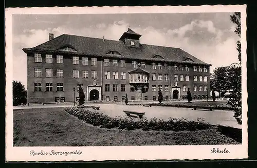 AK Berlin-Borsigwalde, Blick zur Schule