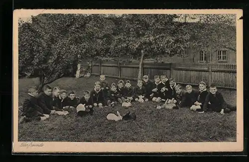 AK Berlin-Tegel, Knaben-Erziehungsheim Grünes Haus, Tierfreunde