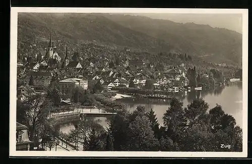 AK Zug, Ortsansicht mit Bergblick