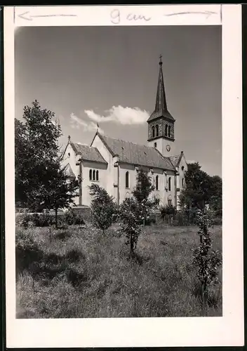 Fotografie Brück & Sohn Meissen, Ansicht Ottendorf-Okrilla, Partie an der Kirche, von hinten gesehen