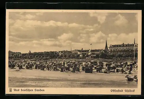 AK Ahlbeck, Blick auf Strandkörbe vom Meer aus