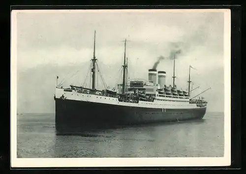 AK Passagierschiff Deutschland der H.-A.-Linie auf hoher See