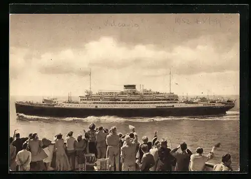 AK Passagierschiff Vulcania in voller Fahrt auf Backbord