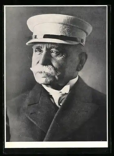 AK Portrait des Grafen Ferdinand von Zeppelin mit weisser Schirmmütze