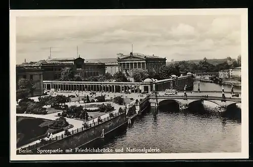 AK Berlin, Spreepartie, Friedrichsbrücke und Nationalgalerie