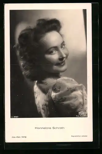 AK Schauspielerin Hannelore Schroth in schwarzweiss fotografiert