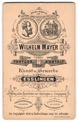 Fotografie Wilhelm Mayer, Esslingen, Medaillen und Banner mit der Anschrift des Fotografen