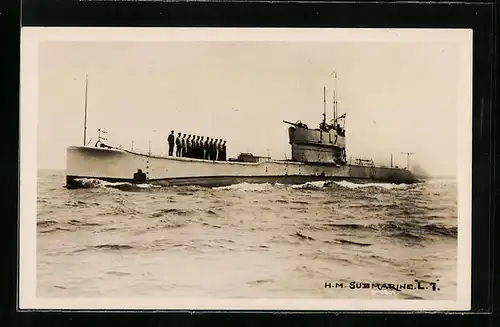 AK H.M. Submarine L.7, Britisches U-Boot mit Besatzung an Deck