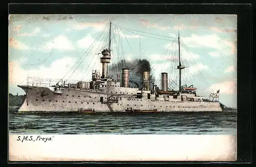 AK Kriegsschiff SMS Freya heizt die Kessel an