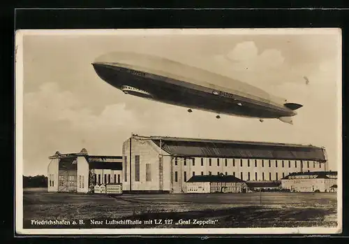 AK Friedrichshafen a. B., Neue Luftschiffhalle mit LZ127 Graf Zeppelin