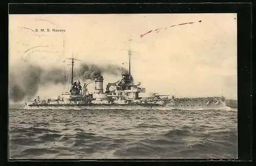 AK Kriegsschiff SMS Nassau in voller Fahrt