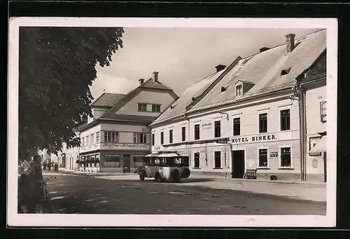 AK Neumarkt, Strassenpartie mit Hotel Hinker