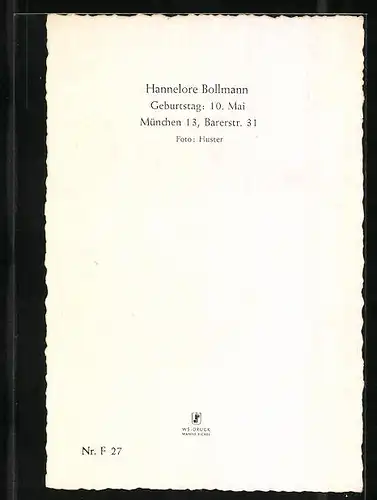 AK Schauspielerin Hannelore Bollmann geniesst die Zeit auf dem Balkon