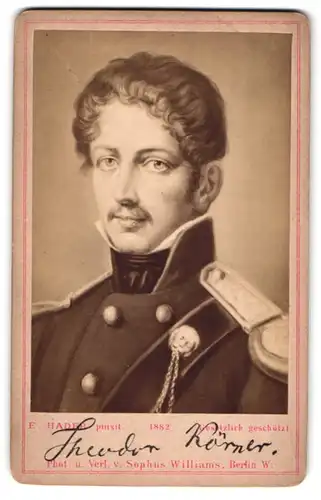 Fotografie Sophus Williams, Berlin, Portrait Theodor Körner in Uniform, Schriftsteller