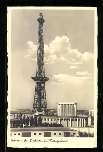 AK Berlin, Am Funkturm im Messegelände