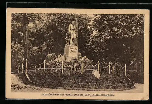 AK Berlin, Jahn-Denkmal auf dem Turnplatz Jahn in der Hasenheide