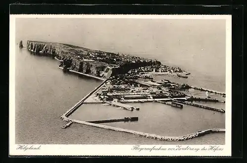 AK Helgoland, Fliegeraufnahme vor Zerstörung des Hafens