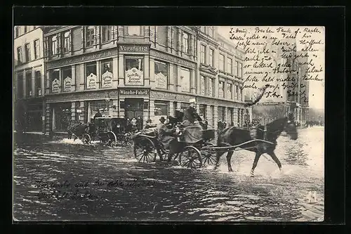 AK Kiel, Strassenpartie bei Hochwasser, Pferdekutschen auf überschwemmter Strasse
