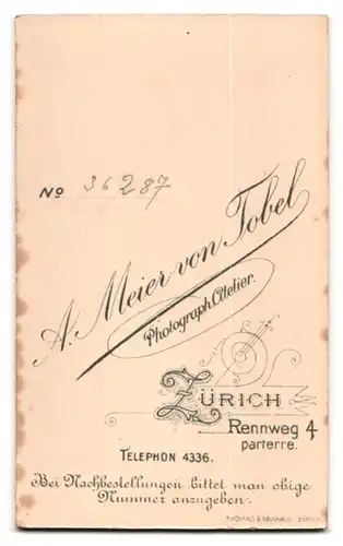 Fotografie A. Meier von Tobel, Zürich, Rennweg 4, Junger Bürgerlicher mit Mittelscheitel und Schnurrbart