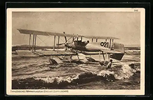 AK Französisches Wasserflugzeug startbereit an der Küste