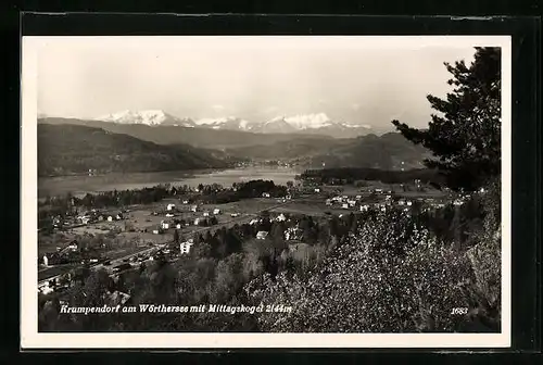 AK Krumpendorf am Wörthersee, Gesamtansicht mit Mittagskogel