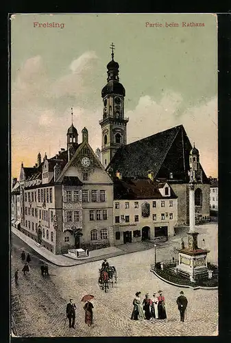 AK Freising, Rathaus und Kirche mit Denkmal