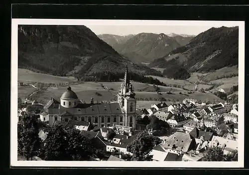 AK Mariazell, Ortsansicht mit Wallfahrtskirche aus der Vogelschau
