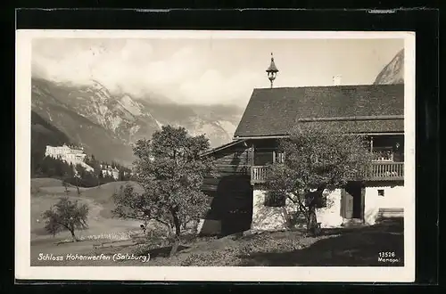 AK Hohenwerfen, Ortspartie mit Blick auf Schloss