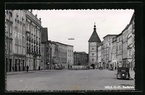 AK Wels, Stadtplatz mit Geschäften