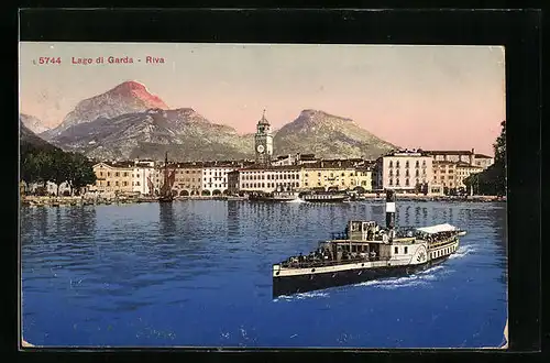 AK Riva, Dampfer auf dem Gardasee, Panorama
