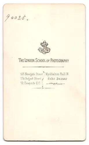 Fotografie The London School of Photography, London, 103. Newgate Street, Portrait stattlicher Herr mit Vollbart