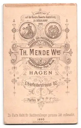 Fotografie Th. Mende, Hagen, Elberfelderstr. 82, Portrait hübsches Mädchen mit Blumen in den Händen