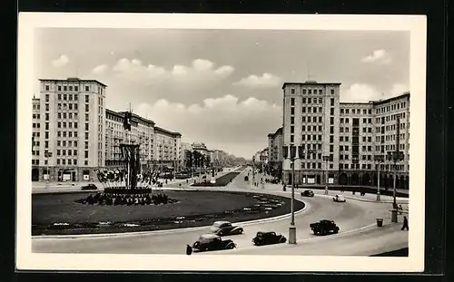 AK Berlin, Strausberger Platz mit Stalinallee