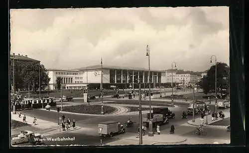 AK Wien, Westbahnhof mit Vorplatz