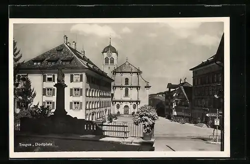 AK Trogen, Denkmal auf dem Dorfplatz