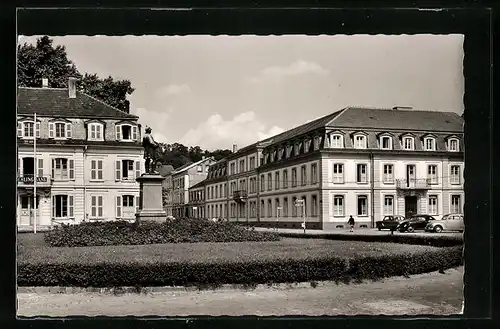 AK Zweibrücken, Herzogsplatz mit Bismarckdenkmal