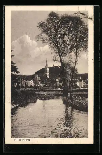 AK Tuttlingen, Uferpartie mit Kirche