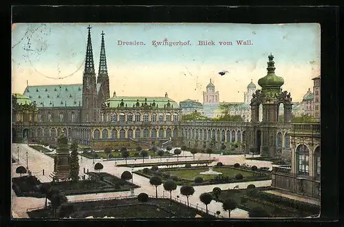 AK Dresden, Zwingerhof vom Wall aus gesehen