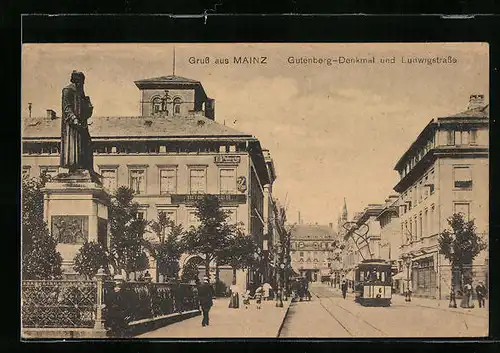 AK Mainz, Strassenbahn am Gutenberg-Denkmal und Ludwigstrasse