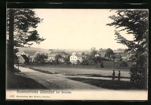 AK Ullersdorf bei Dresden, Blick vom Waldrand auf die Wohnhäuser am Stadtrand