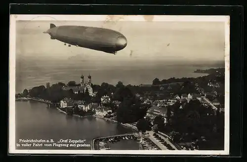 AK Friedrichshafen a. B., Fliegeraufnahme mit dem Luftschiff LZ127 Graf Zeppelin