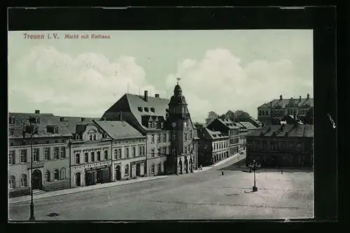 AK Treuen i. V., Markt mit Rathaus