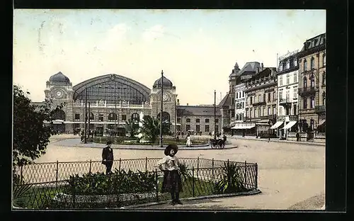 AK Basel, Bundesbahnhof mit Grünanlagen
